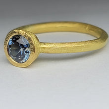 Load image into Gallery viewer, Parti Color Blue Purple Orange Montana Sapphire 18K Gold Bezel Ring